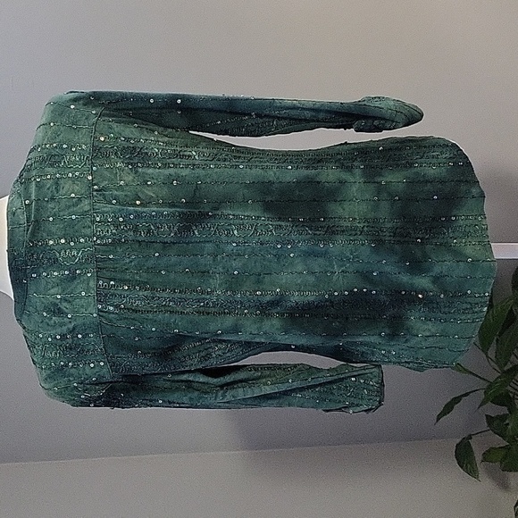 Roz & Ali Green Sequined V-Neck Adjustable Sleeve Top St. Pat's Day Sz Petite L - Picture 3 of 8